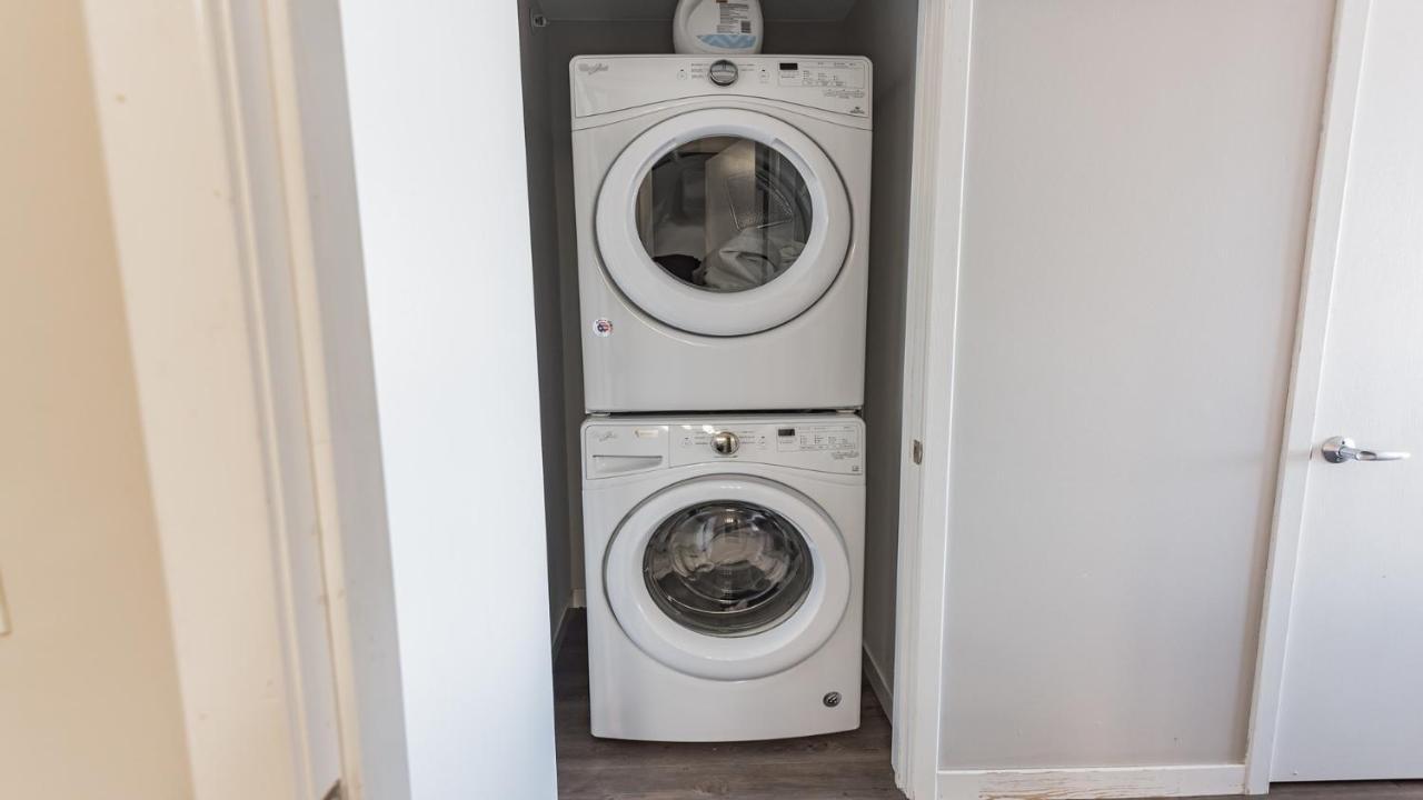 Frontdesk Confluence On 3Rd Apt Downtown Riverwalk Trails Ντε Μόιν Εξωτερικό φωτογραφία
