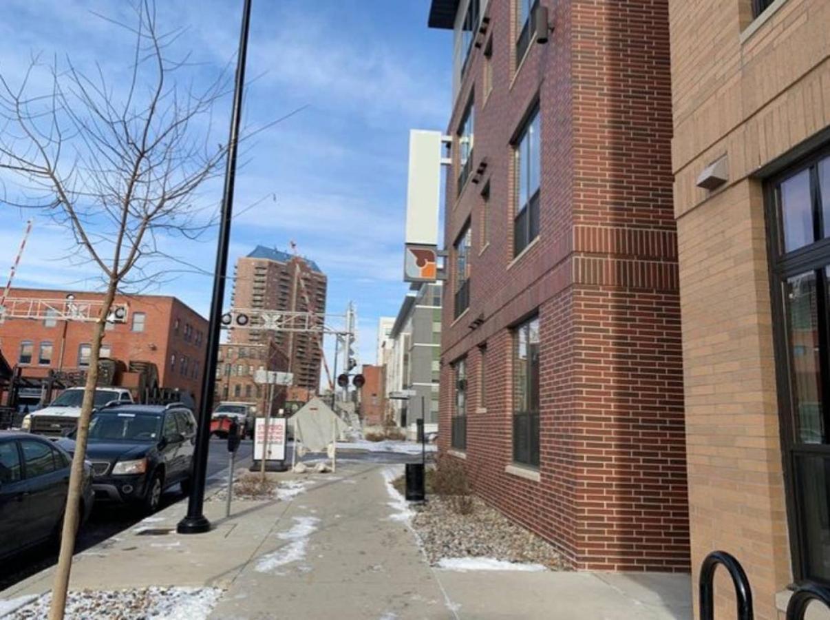 Frontdesk Confluence On 3Rd Apt Downtown Riverwalk Trails Ντε Μόιν Εξωτερικό φωτογραφία