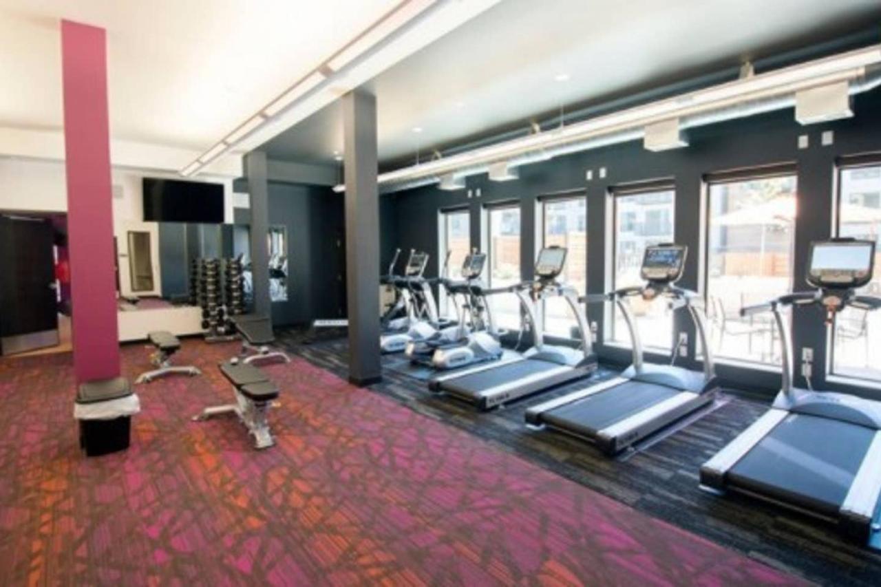 Frontdesk Confluence On 3Rd Apt Downtown Riverwalk Trails Ντε Μόιν Εξωτερικό φωτογραφία